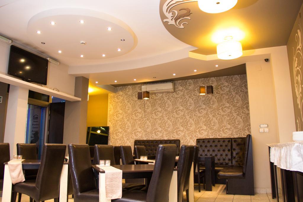 Garni Hotel Rile Men Ni Dış mekan fotoğraf