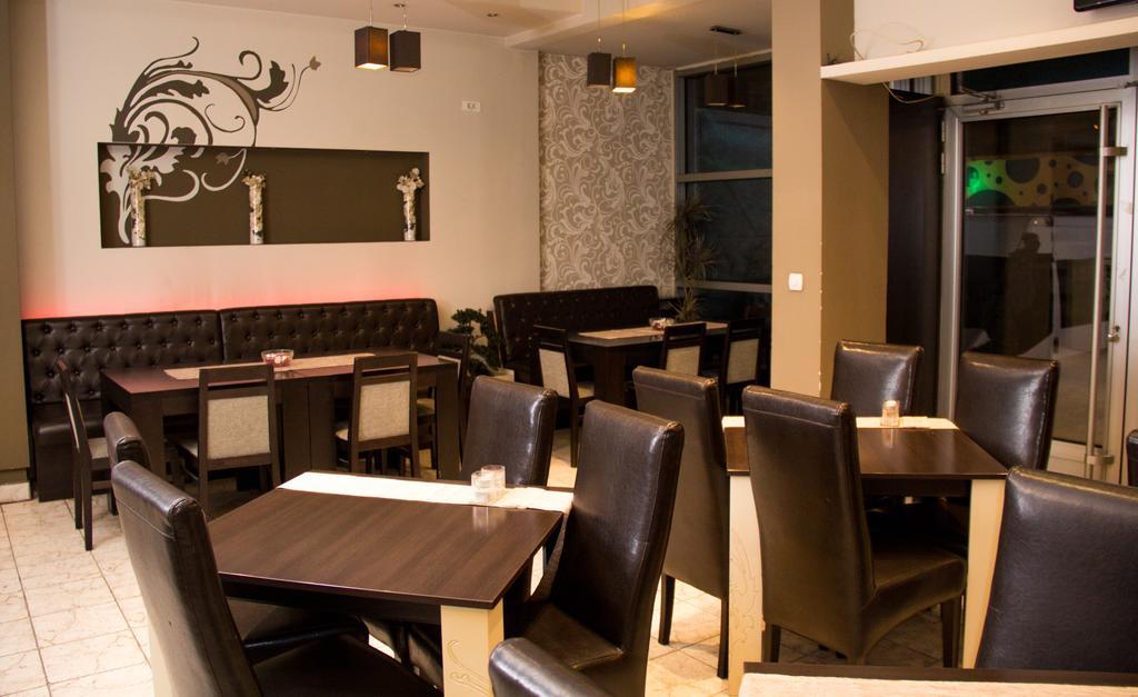 Garni Hotel Rile Men Ni Dış mekan fotoğraf