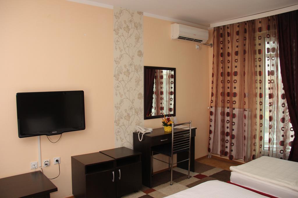 Garni Hotel Rile Men Ni Dış mekan fotoğraf