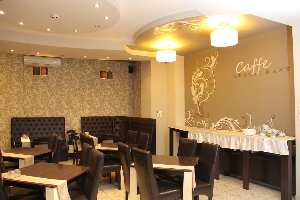 Garni Hotel Rile Men Ni Dış mekan fotoğraf