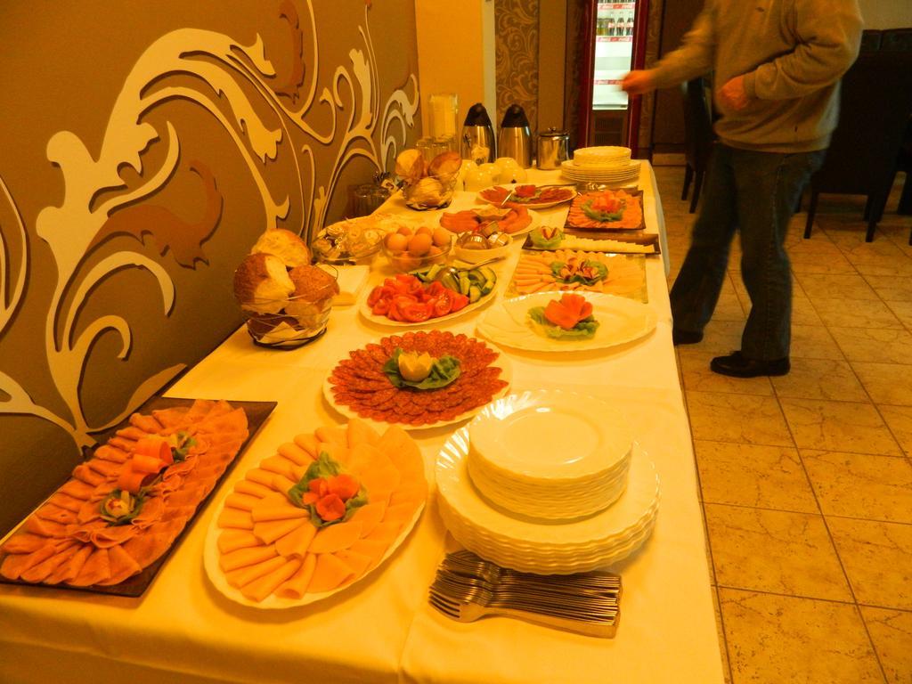 Garni Hotel Rile Men Ni Dış mekan fotoğraf